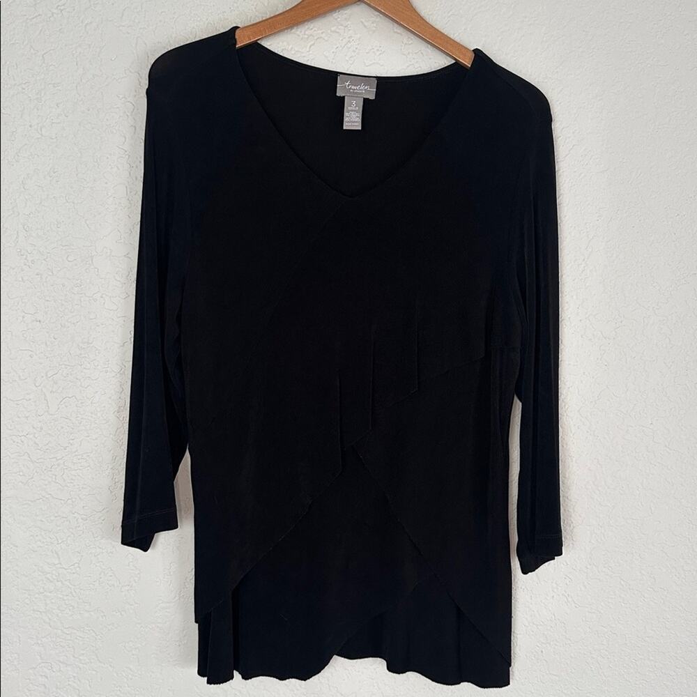 Chico's Travelers Black Knit Top Split Front Diagonal Layer Size 3 XL Minimalist